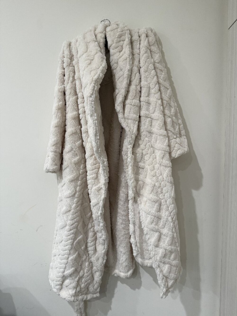 Roudelain Women's Textured Shawl Collar Robe Size Medium NWT